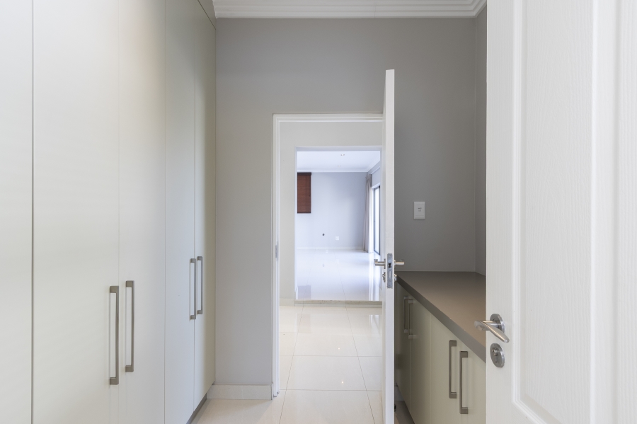 To Let 4 Bedroom Property for Rent in Helderberg Estate Western Cape